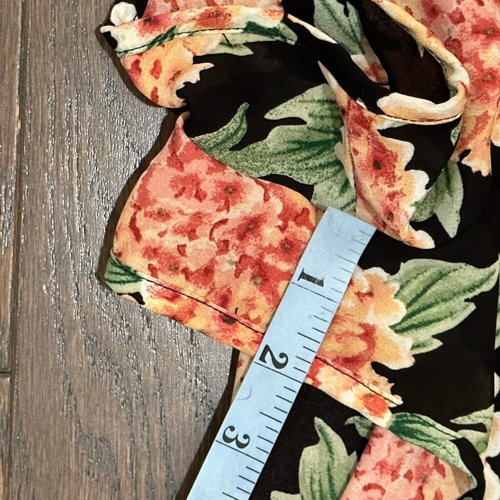 Show Me Your Mumu Rane Romper Flower Puff Size Medium - Picture 10 of 11